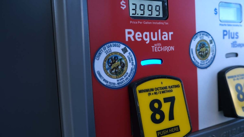 San Diego County gas prices drop for ninth consecutive day